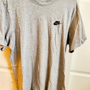 Nike Men's Heather Gray Short Sleeve Tee